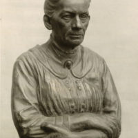 Otto Roos, Mutter Roos, 1912, Bronze, ehem. Sammlung Hans Roos-von Waldkirch. Foto: Album Roos (Nachlass Otto Roos, Depositum Riehen Gemeindearchiv)