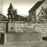 Otto Roos, Wasserschmecker, 1936, für den Trinkbrunnen am Lachenweg in Riehen. Foto: Album Roos (Nachlass Otto Roos, Depositum Riehen Gemeindearchiv)